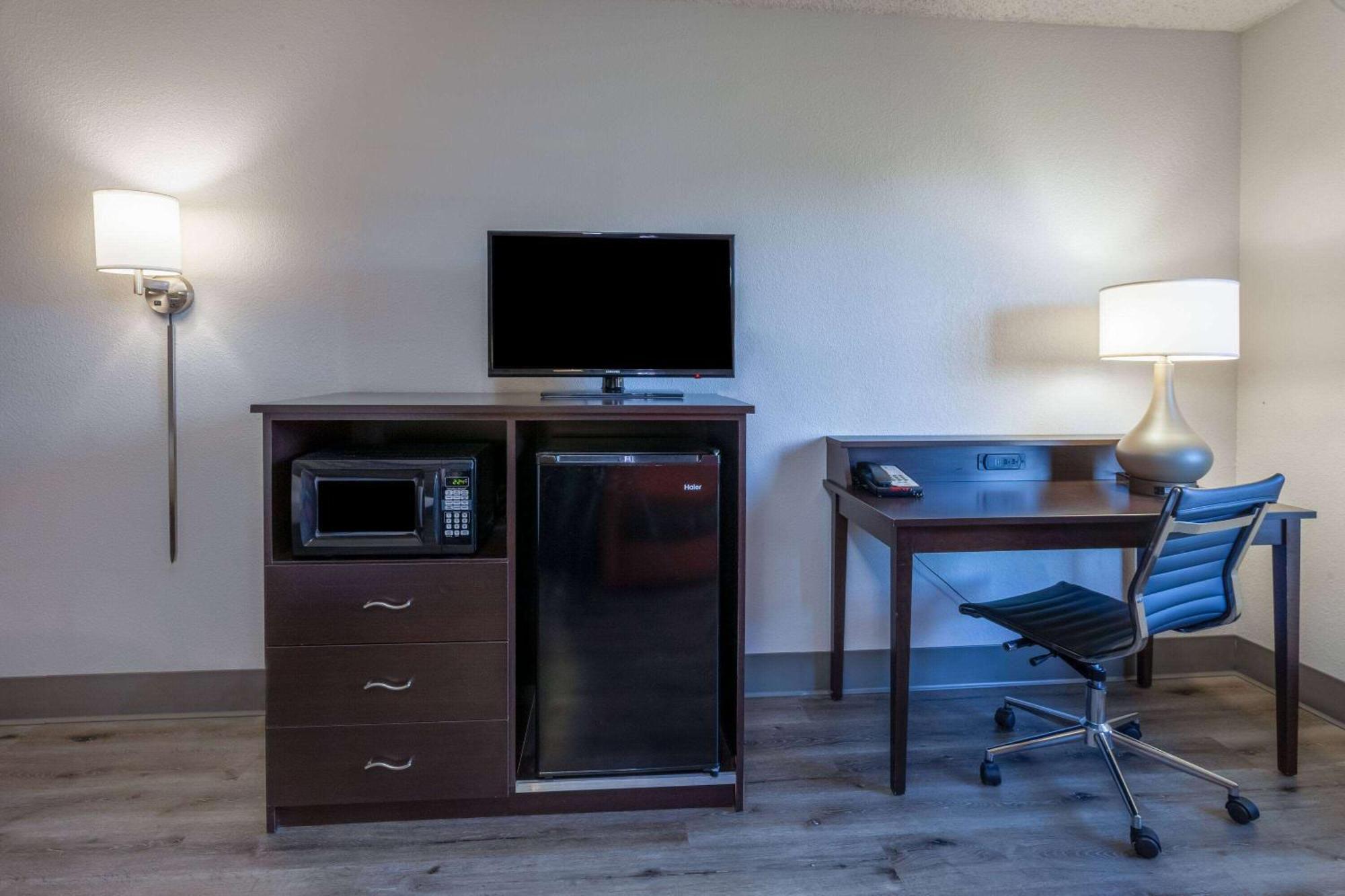 Super 8 By Wyndham Wausau Extérieur photo