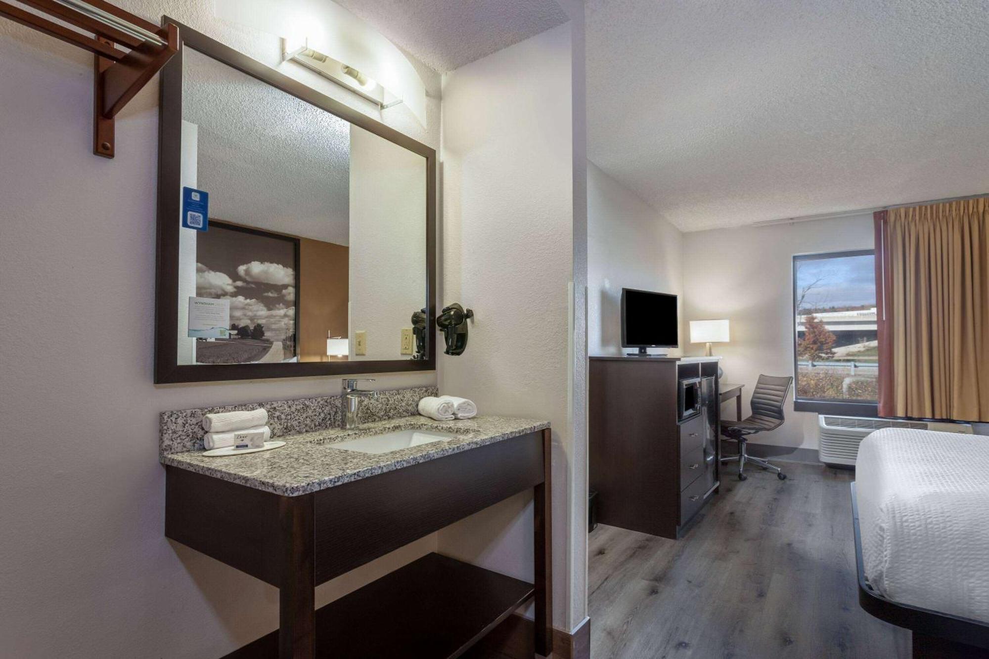 Super 8 By Wyndham Wausau Extérieur photo