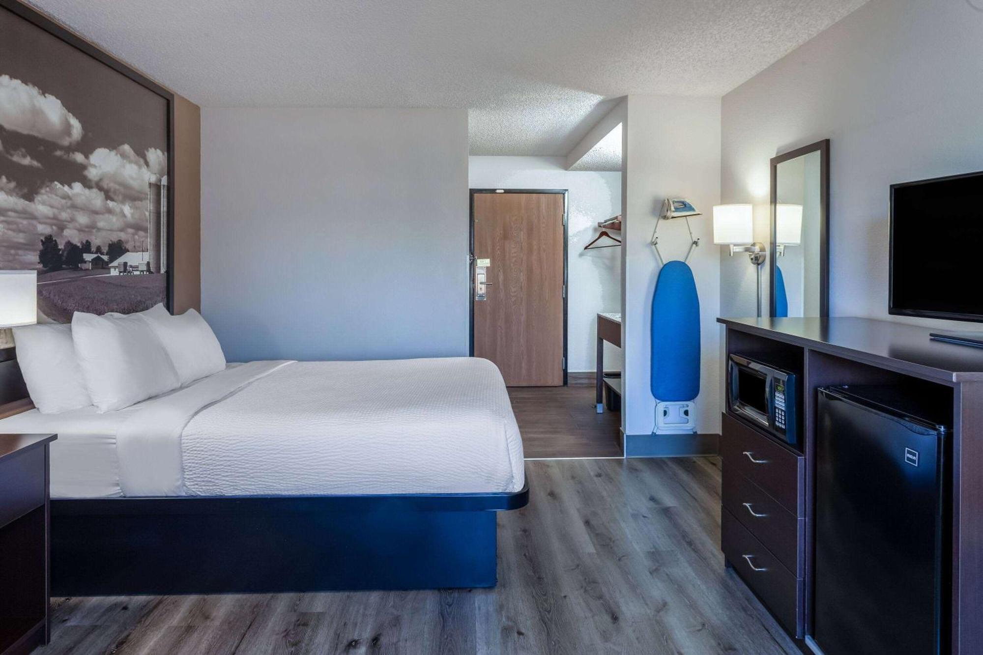 Super 8 By Wyndham Wausau Extérieur photo