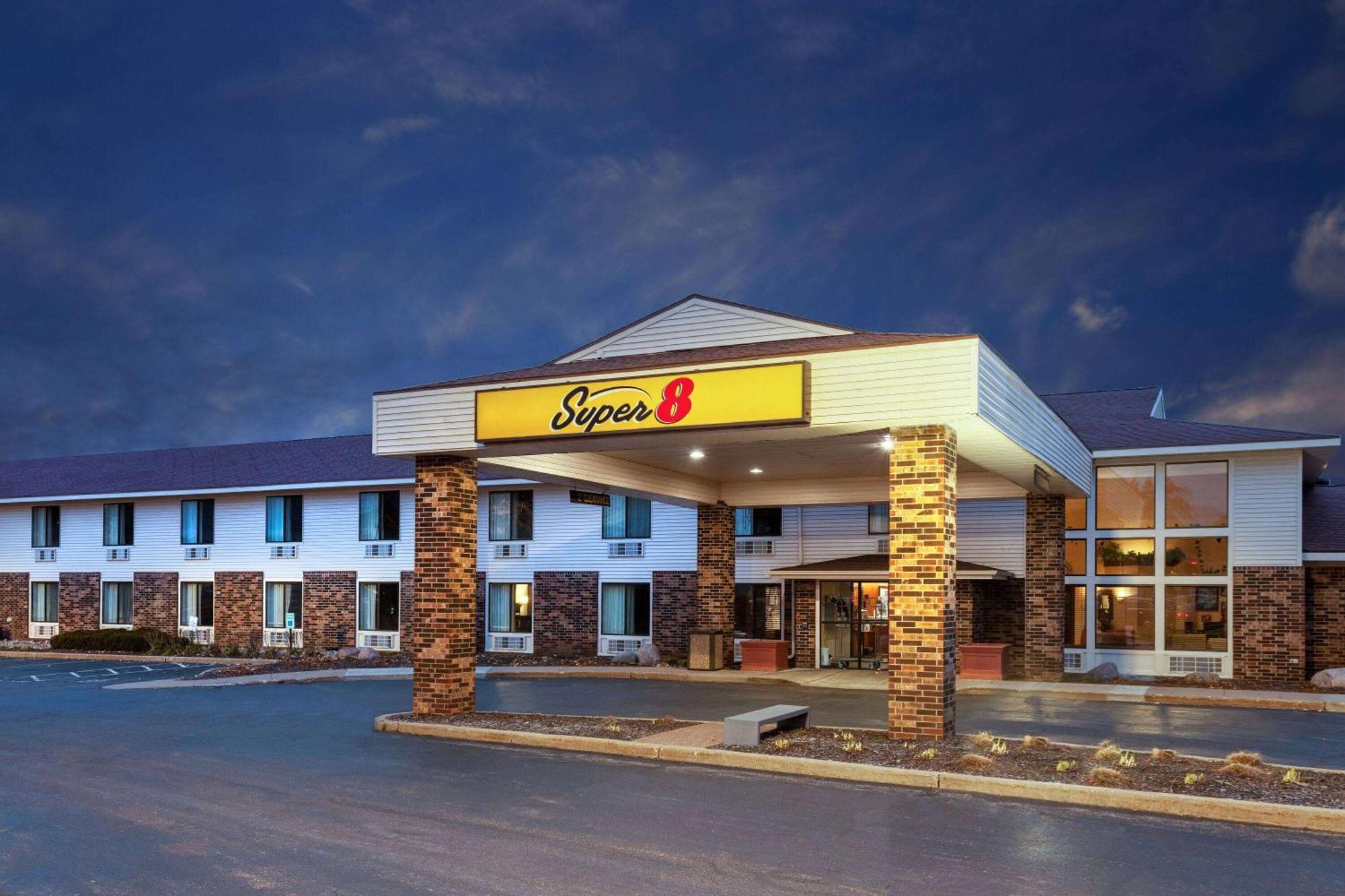 Super 8 By Wyndham Wausau Extérieur photo